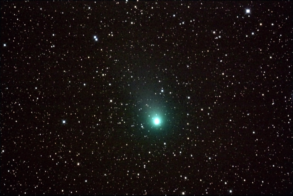 Comet Garradd 2009P1 taken 9/28/11 with a Canon XSi DSLR attached to a ...