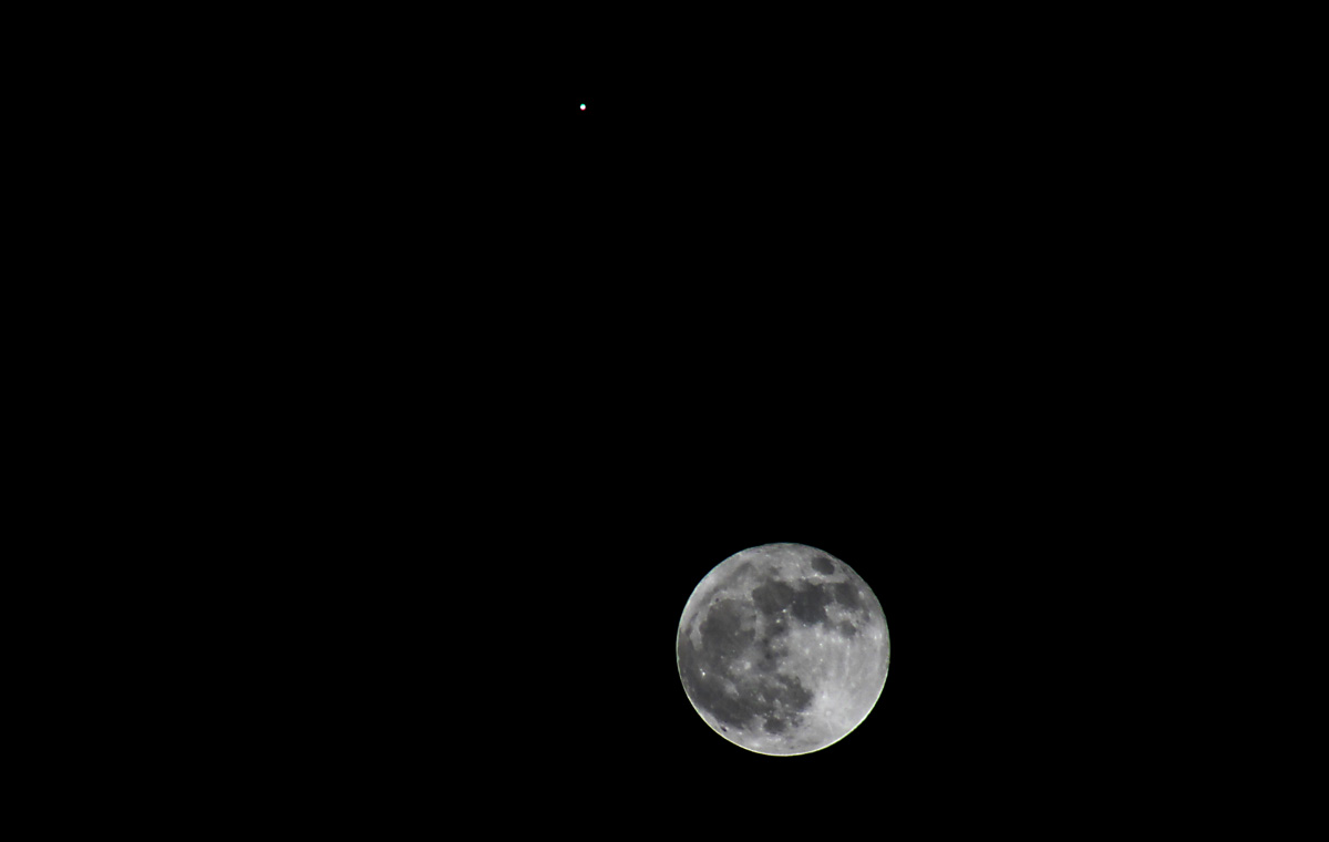 Conjunction Of The Moon and Jupiter 11/28/2012