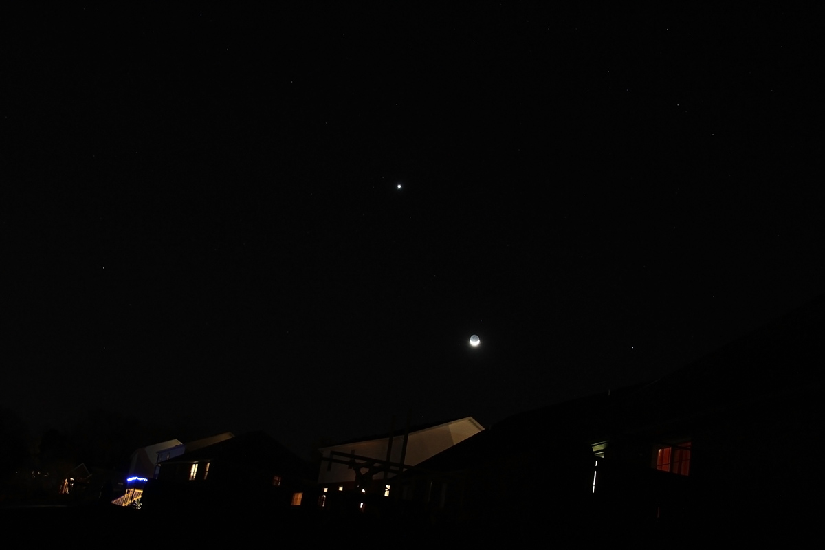 The Moon and Venus 02/24/2012