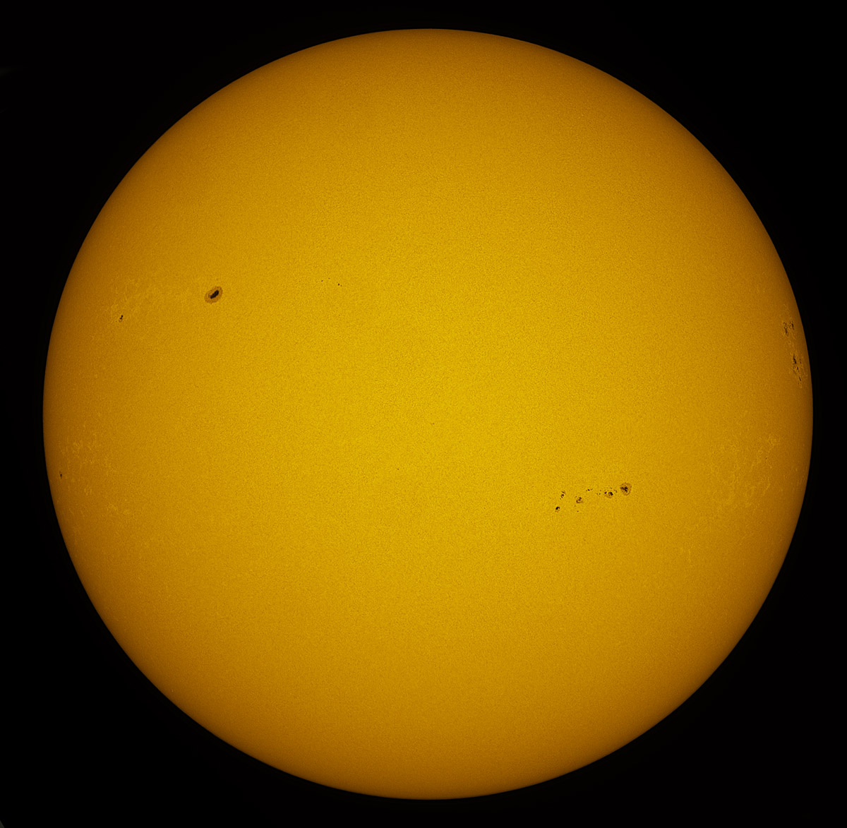 Solar Disk in white light 03/15/2014