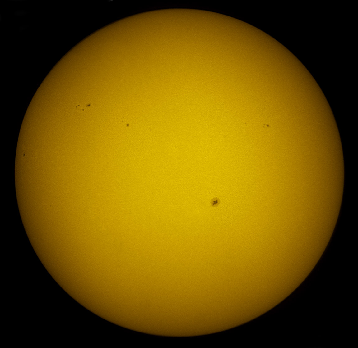 Solar Disk in white light 04/06/2013