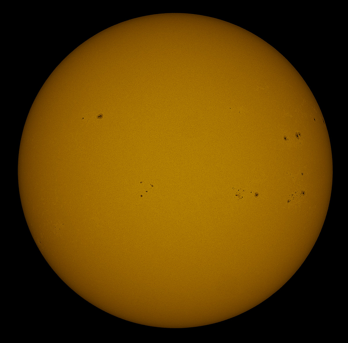 Solar Disk in white light 04/19/2014