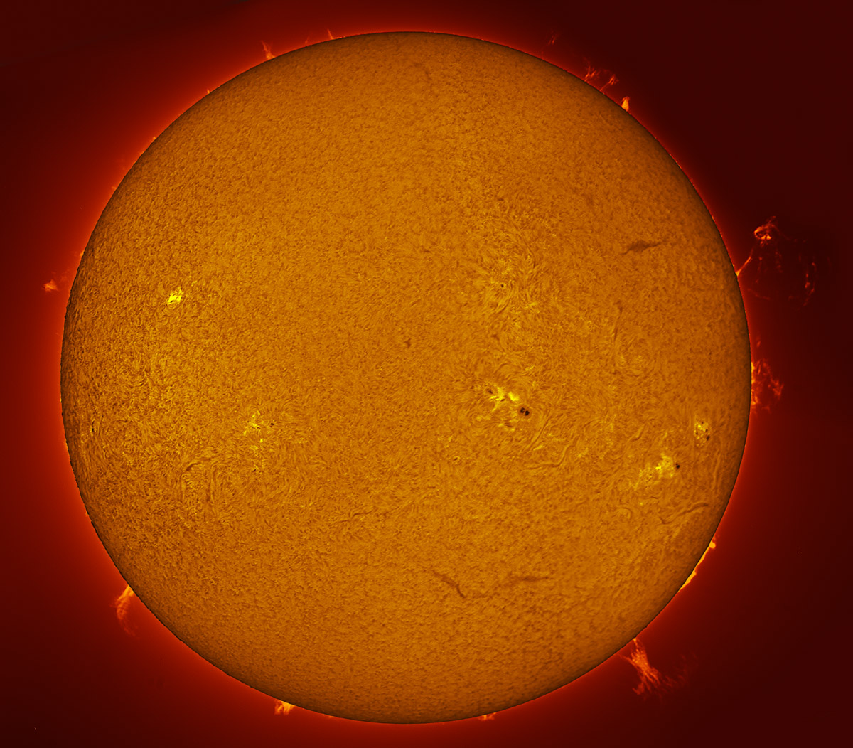 Solar Disk in h-alpha 05/04/2014