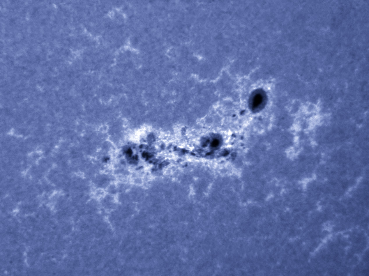 Sunspot 1515 in cak 07/04/2012